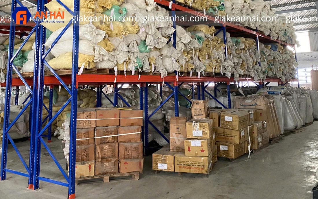 Cấu tạo chi tiết của kệ Selective
