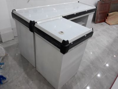 Bàn thu ngân dài 1m2