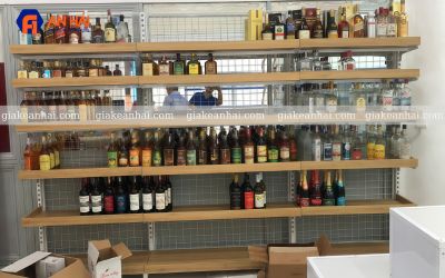 Kệ gỗ trưng b&agrave;y rượu ở Đắk Lắk | Sang trọng &ndash; Bền đẹp &ndash; Gi&aacute; tốt